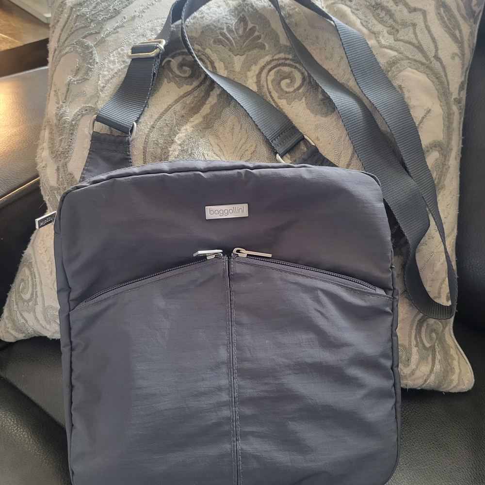 Baggallini Charcoal Crossbody Bag
